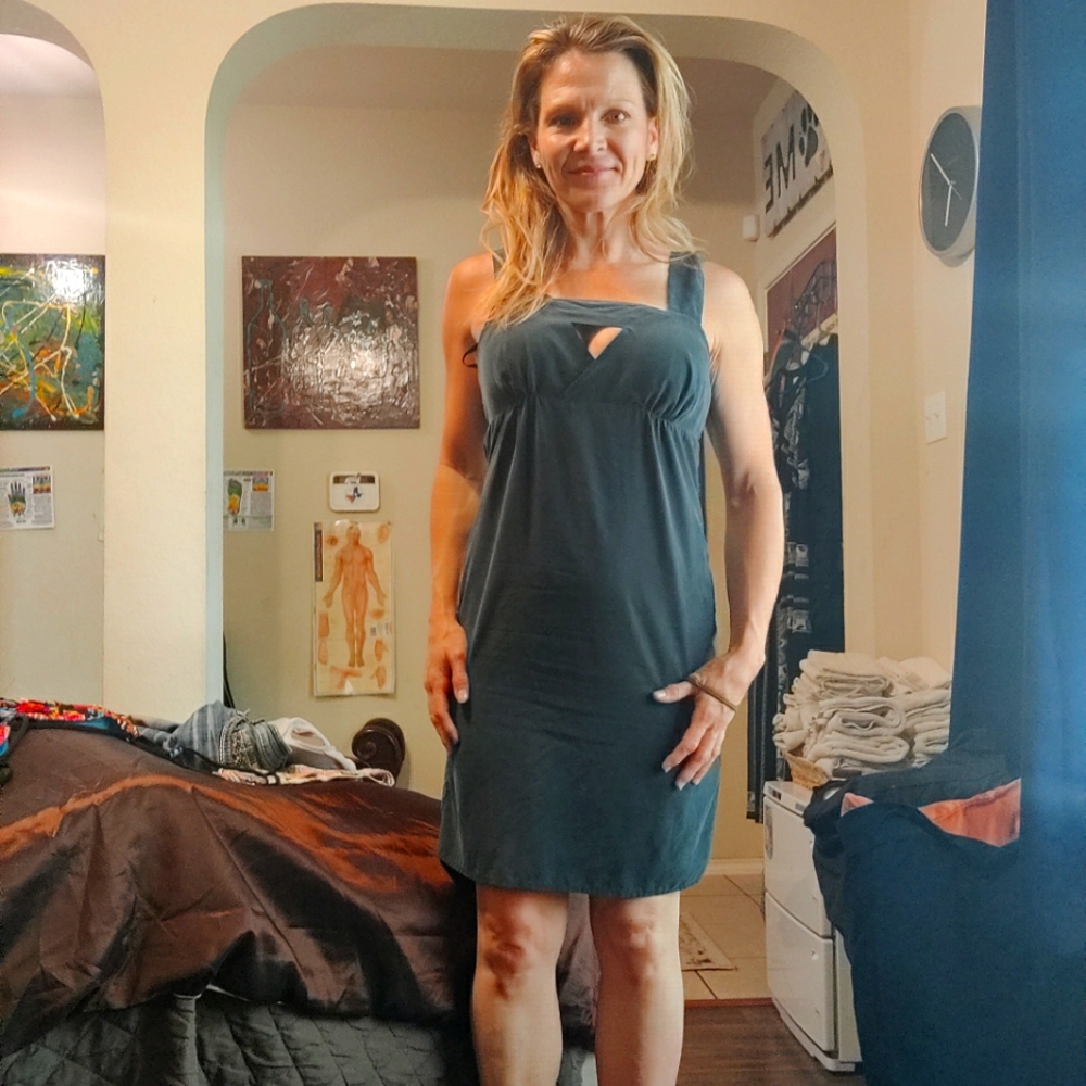Andrew Marc Dark Gray sexy soft date night dress 🩶  (Size 8) 🩶 - Picture 8 of 8